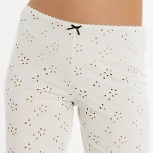 Free People Full Bloom Capris in Ivory Size Medium NWT